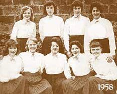 Groupe féminin à Plouneventer